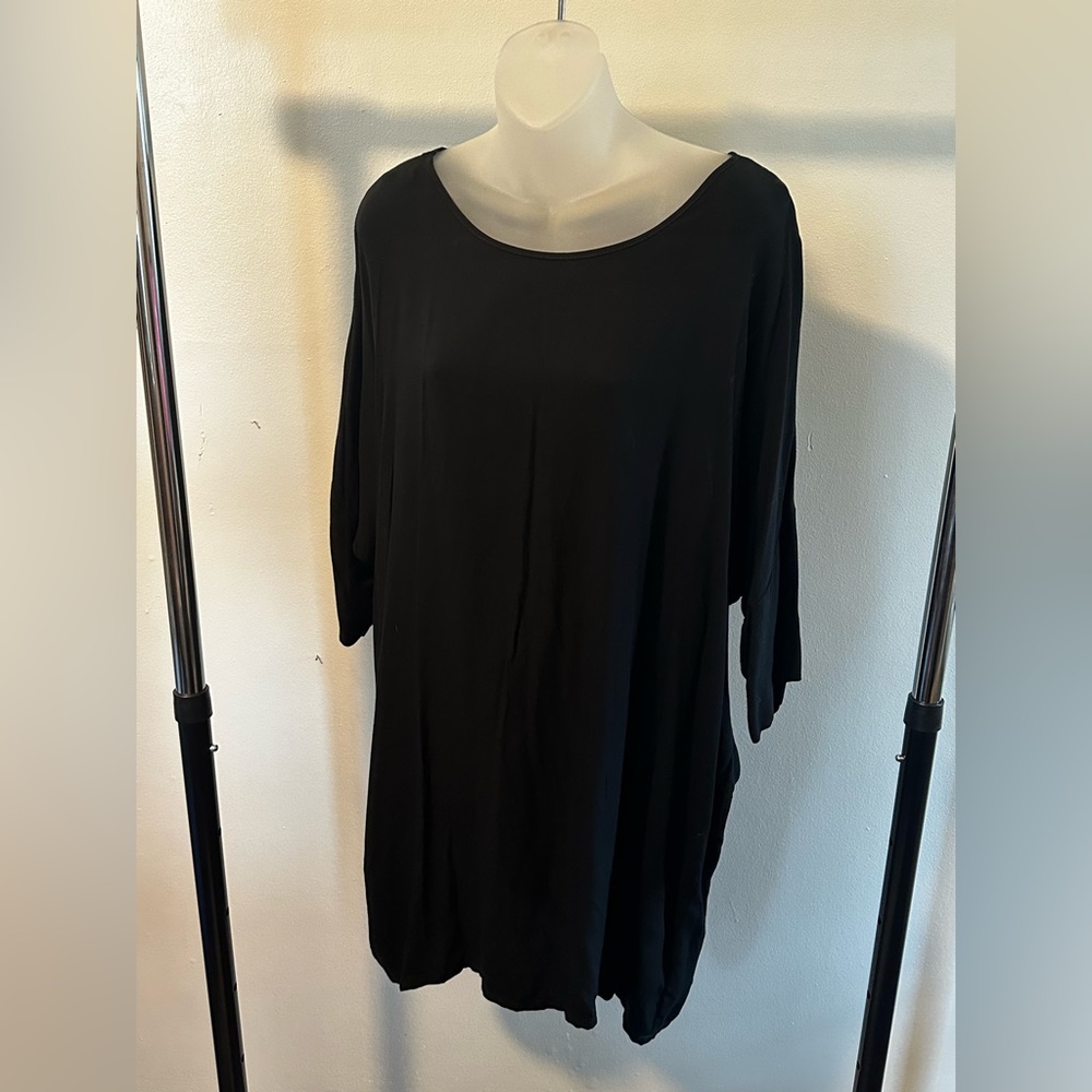 Altar PDX Houseline Black Woven Batwing Dress
